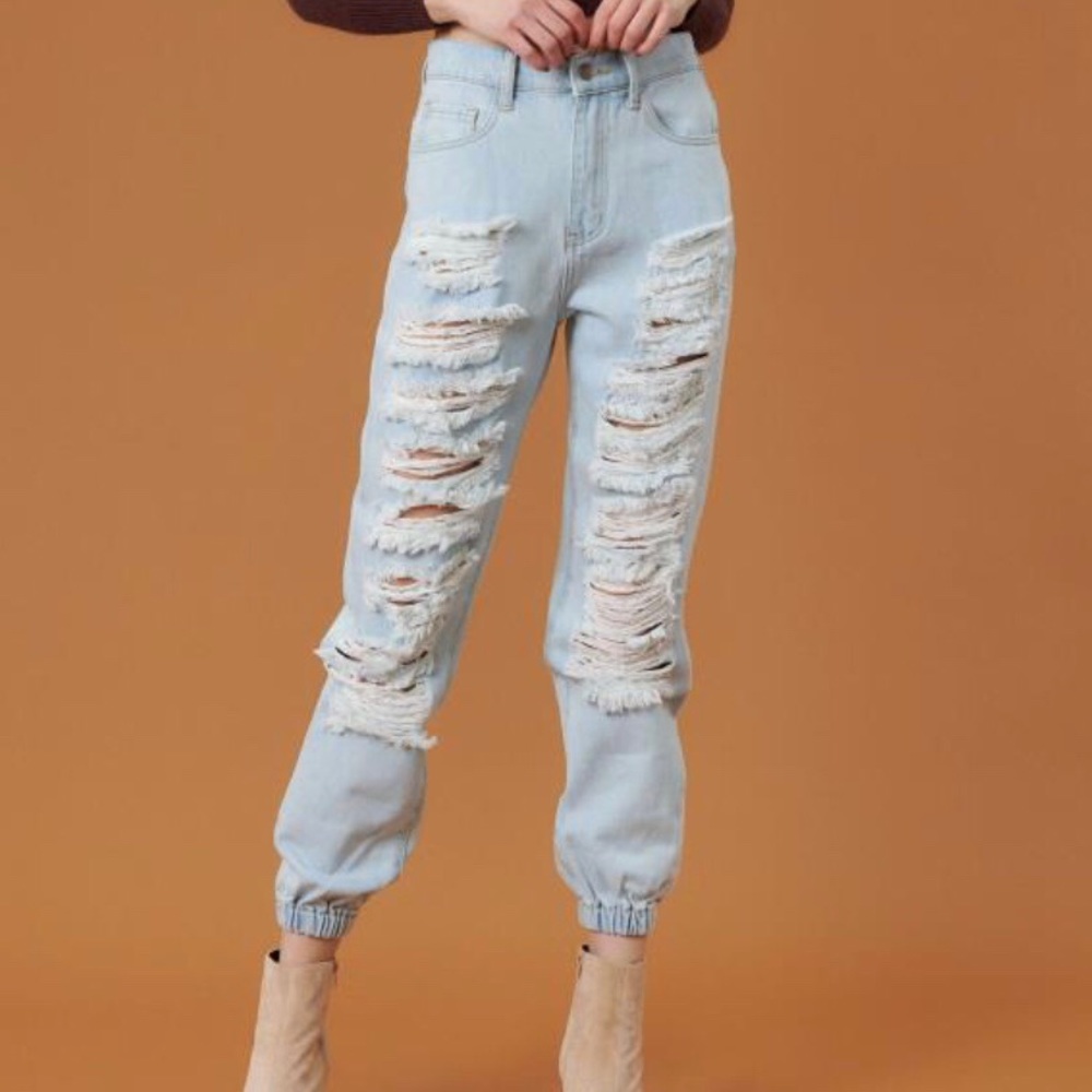 Vibrant MIU Women’s Ripped Jogger Jeans (Color:  Light Stone Blue)